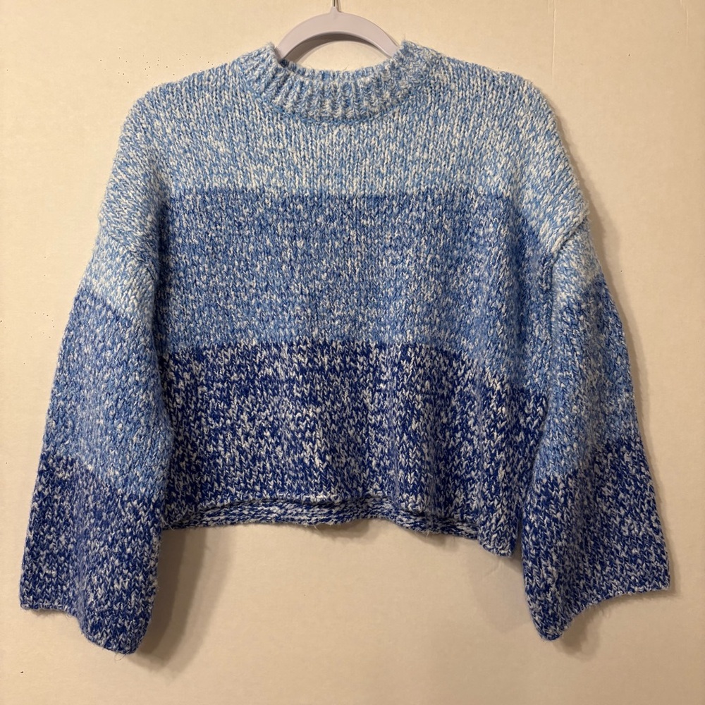Sincerely Jules womens Soft Blue
Striped Cropped Wool
Blend Sweater | Size Small
